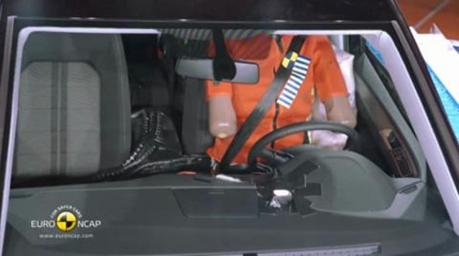 Euro NCAP Crash Test of volkswagen golf sportsvan