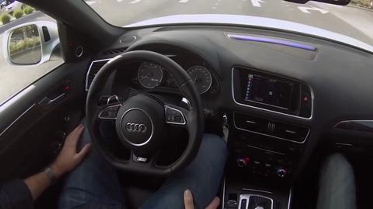 Delphi's Automated Driving Vehicle - coche en movimiento