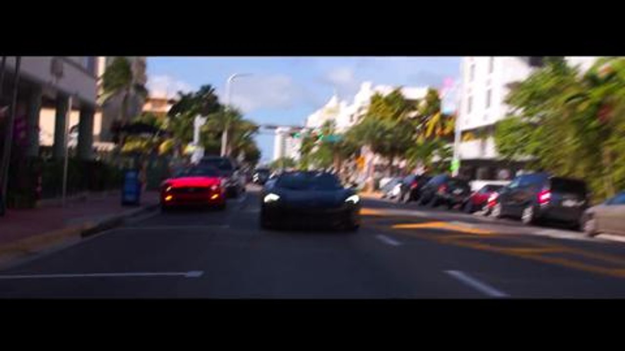 Lamborghini Huracan - McLaren 650S Spider