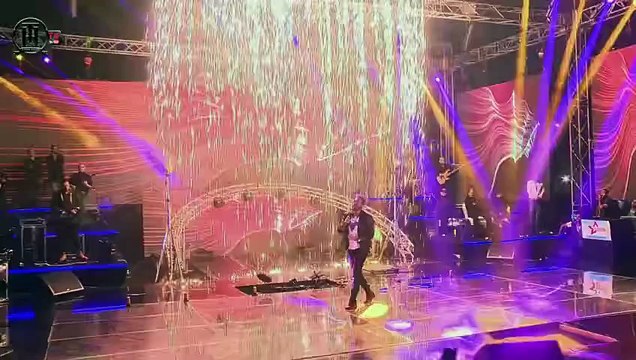 Kol Haga Bena Live -Tamer Hosny_ كل حاجة بينا لايف - تامر حسني