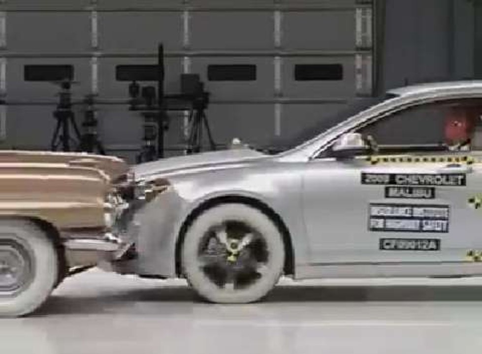 1959 Chevrolet Bel Air vs. 2009 Chevrolet Malibu IIHS crash test