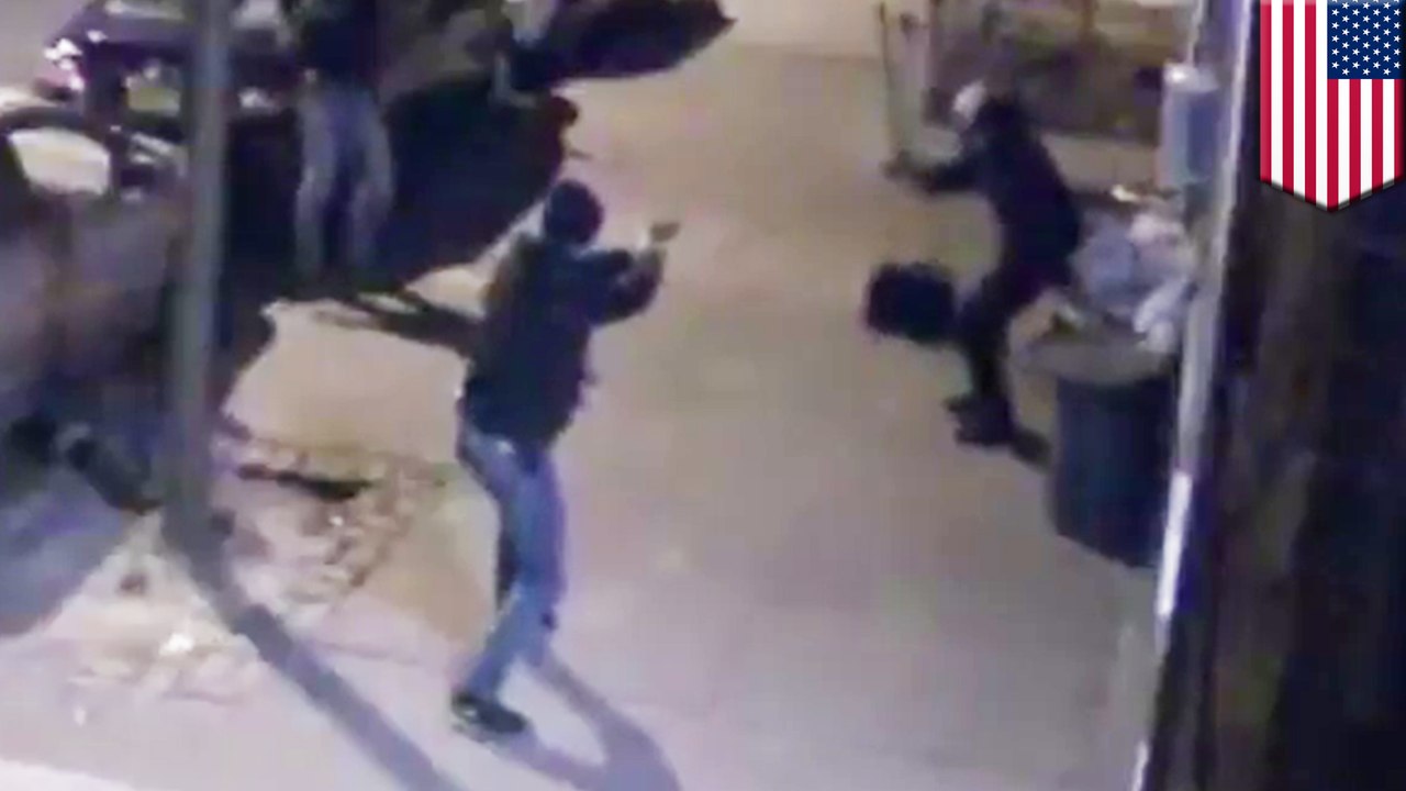 Brave NYPD cops arrest armed man without the use of deadly force