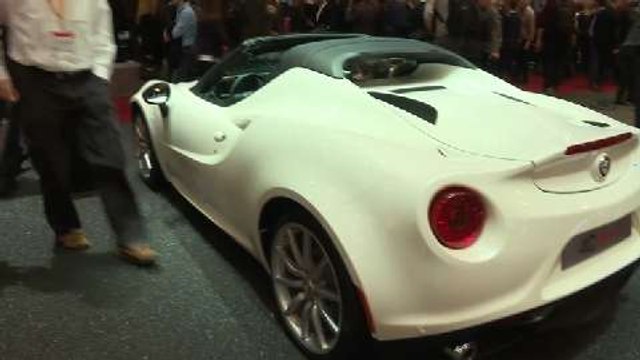 Alfa Romeo 4c Spider Salon de Ginebra 2015