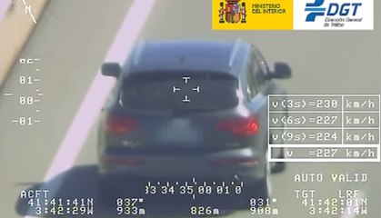 Detectan a un vehículo circulando a 227 km_hora