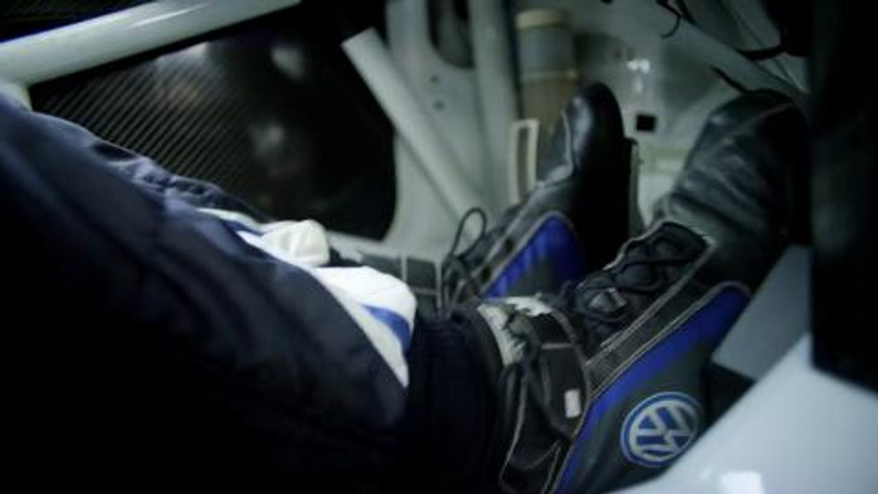 Burning Rubber and Jumping Road Gaps w Svindal...