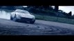 Aston Martin DB10 en movimiento