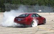 Donuts con el Cadillac CTS-V