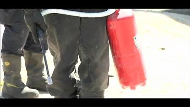 Cómo apagar un fuego en tu coche