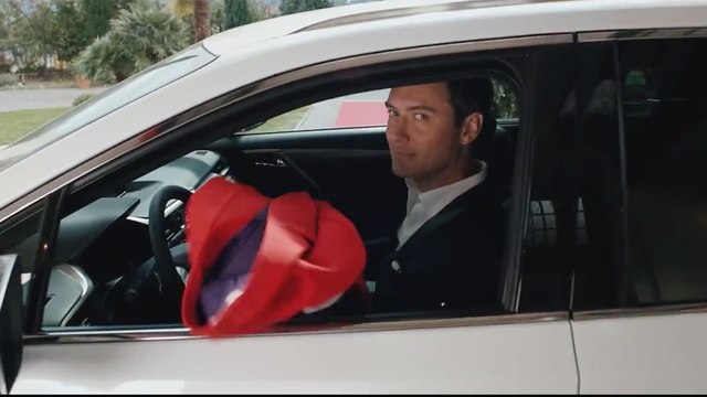Jude Law y Lexus dan vida al spot 'Lexus Life RX'