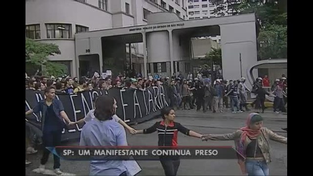 Protesto contra aumento de tarifas tem 8 detidos e quebra-quebra em SP