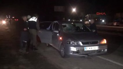 Niğde - Yolun Karşısına Geçmek İsteyen Tır Şoförüne Otomobil Çarptı