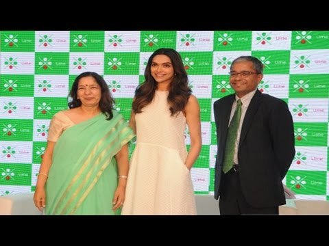 Axis Bank MD & CEO Shikha Sharma Launch Axis Bank Event