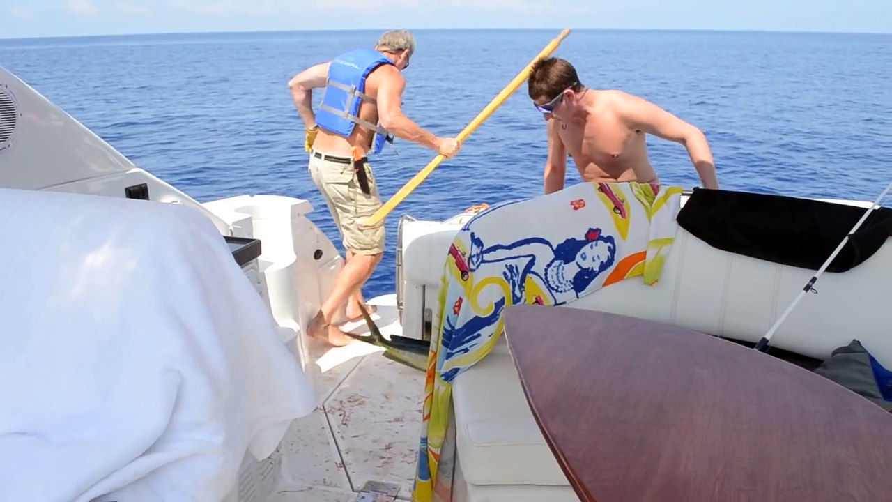 Fail : Un pêcheur extrêmement maladroit