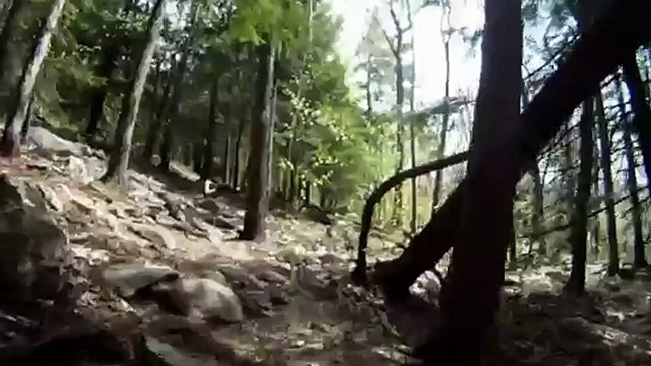 Cruising the Jeep Wrangler 2010 in the mud trail 2013