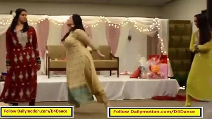 Pakistani Lahori Girls On Rocking - Jhoom Barabar Jhoom - HD