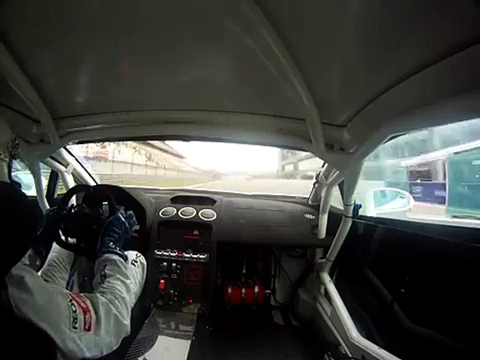 GT2 Gallardo drifting  suilverstone Race track High Definition