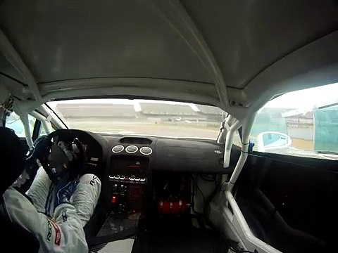 Lamborghini Gallardo battling Ferrari at Monza Raceway 2016 HD