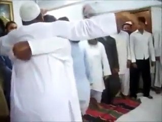 funny molvi dancing pakistani _ Tune.pk