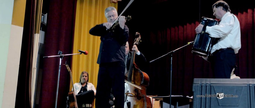 AGORA MEDIA | Dor de Eminescu la Câmpia Turzii - secvenţe din spectacol