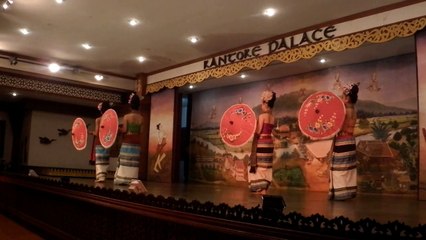 "LA DANSE DES YAO" DANSE TRADITIONNELLE KANTOKE A CHIANG MAI (THAÏLANDE) LE 28 NOVEMBRE 2015