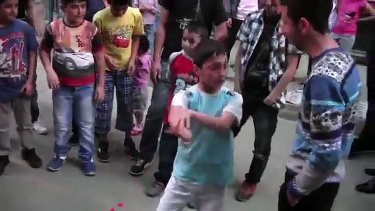 Bağcılar Çiftleşme Dansı Ve Ani Kavga Anı