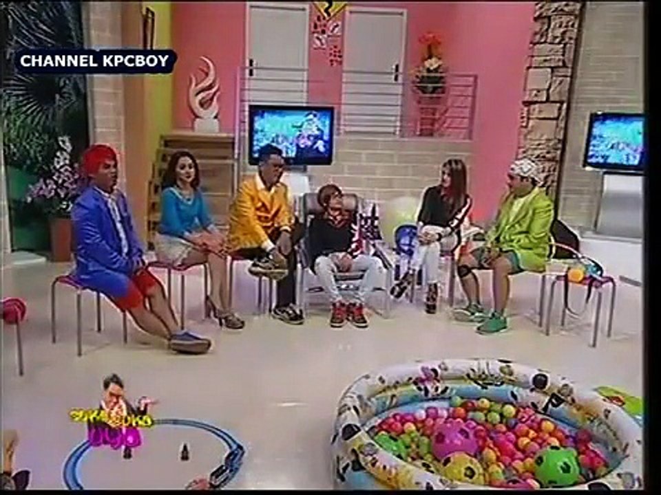 Mitha & Dara The Virgin Dihipnotis Ketemu Idolanya @Suka Suka Uya 27 02 2014 Part.1