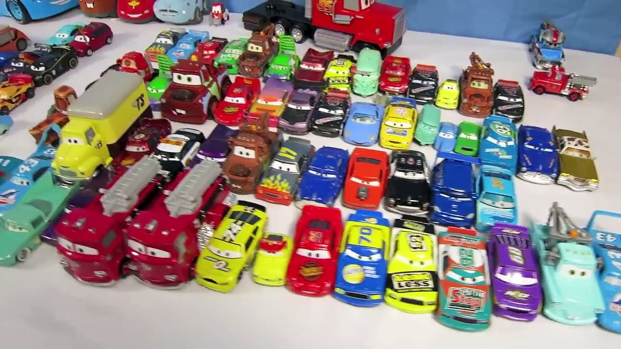 DISNEY PIXAR CARS COLLECTION LIGHTNING MCQUEEN TRACTOR TIPPIN MATER JUGUETE