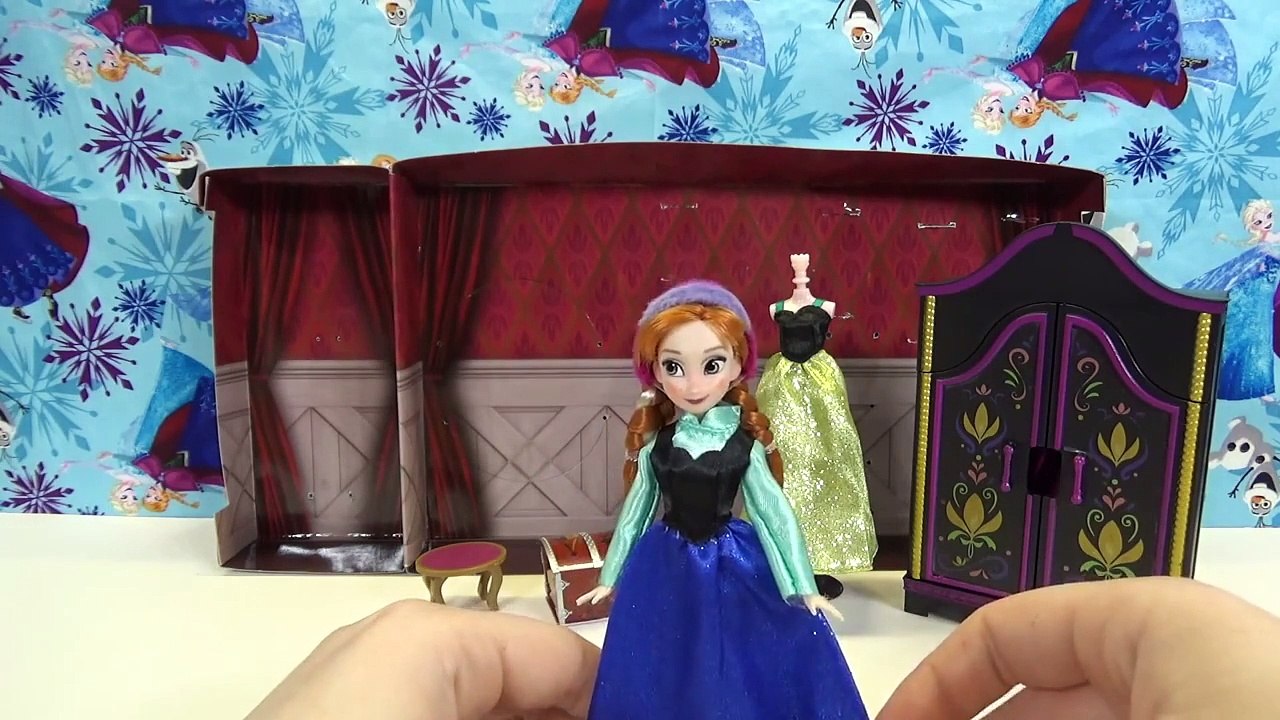 Disney Store Anna Mini Doll Wardrobe Play Set Frozen with Olaf