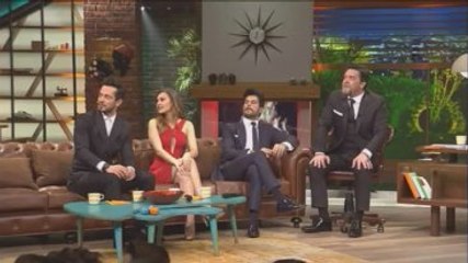 Beyaz Şov'da "Ayşe Öğretmen Yalnız Değildir" Sloganları! Yayını Kestiler