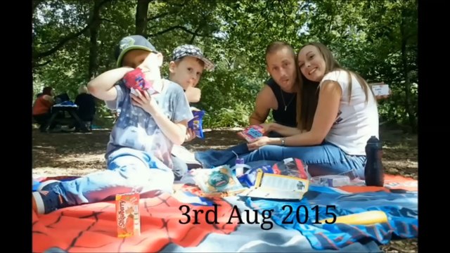 Elle met 148 jours avant de comprendre que son copain la demande en mariage tout les jours!