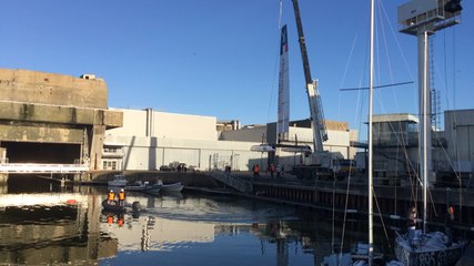 Mise à l'eau de l'AC 45 de Groupama avec de nouvelles couleurs