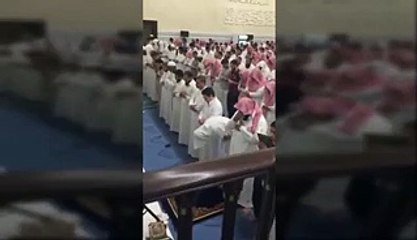 Possessed Man Screams During Salah In Masjid e Nabvi