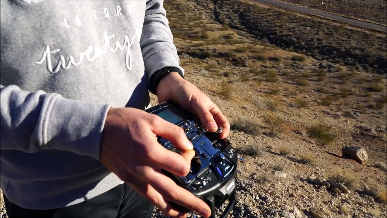 Exclusif : Le drone Parrot Disco impressionnant en vol !