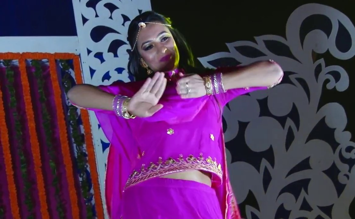 Wedding Bride's Dance - Indian Song Madly Stage Performance