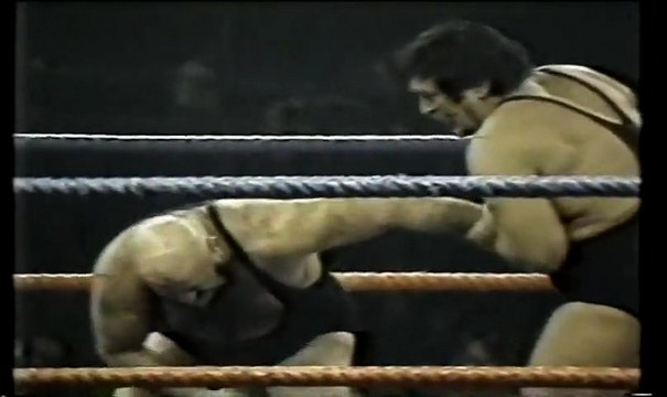 Mad Dog Vachon vs Sheik Adnan El Kaissie