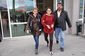 Anne Tutuklandı, Bebeği Toprağa Verildi