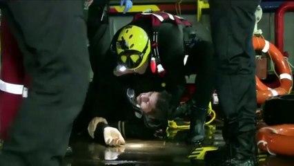 Migrant crisis: Cries for help as people plucked from sea-video