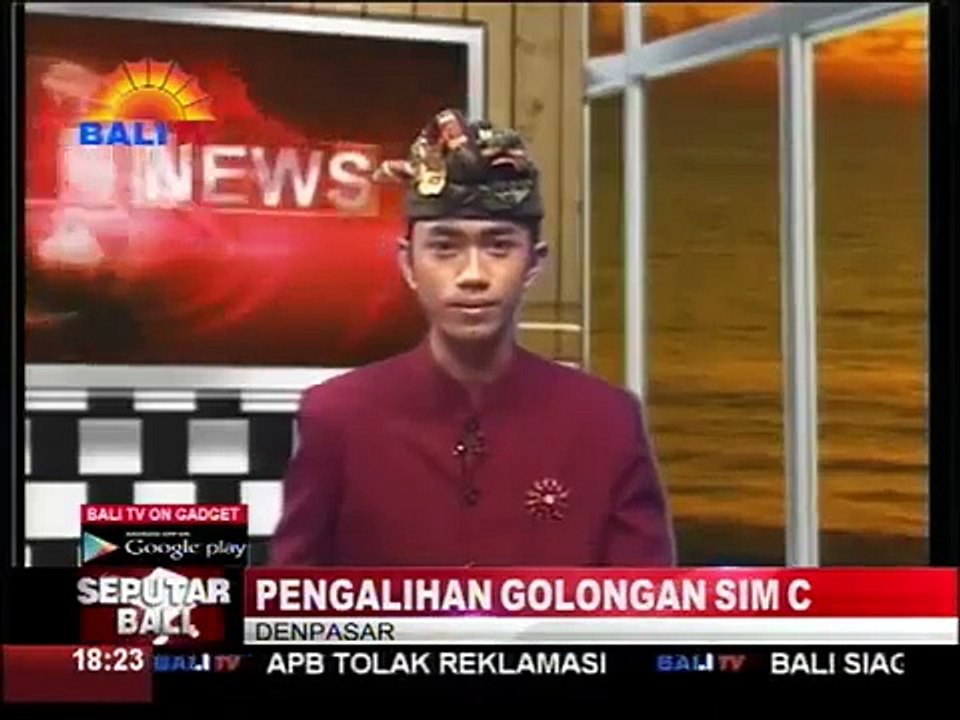 KORBAN LUKA BOM DILARIKAN KE RS