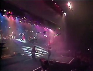 Madonna - Holiday [Who's That Girl Tour]