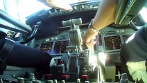 COCKPIT CROSSWIND LANDING BANDA ACEH - WITT Big Planes