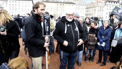 paul watson et Yana Rusinovich Watson à Lyon 16 01 2016 pour la sauvegarde des loups