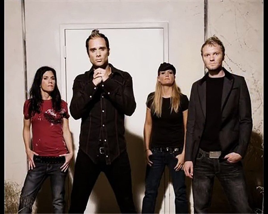Skillet - Fingernails (Lyrics)
