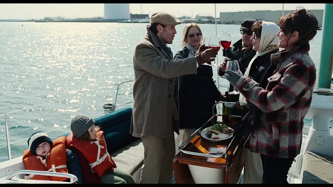 JOY | "Joys Family" Featurette | 20th Century FOX