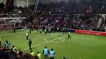 Hasan Şaş'ın Taraftarla Kavgası