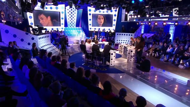 Lydia Guirous - On nest pas couché 9 janvier 2016 #ONPC