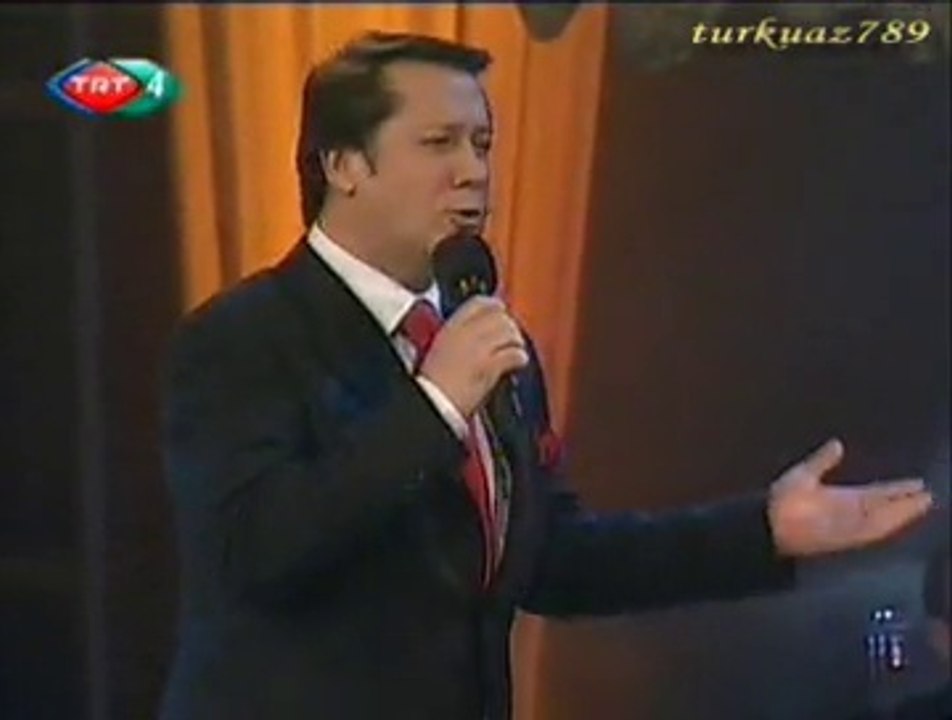 Ayaktayakta alkıslanacak   nadide kadife  sesli  sanatcımız  sevgili Ahmet