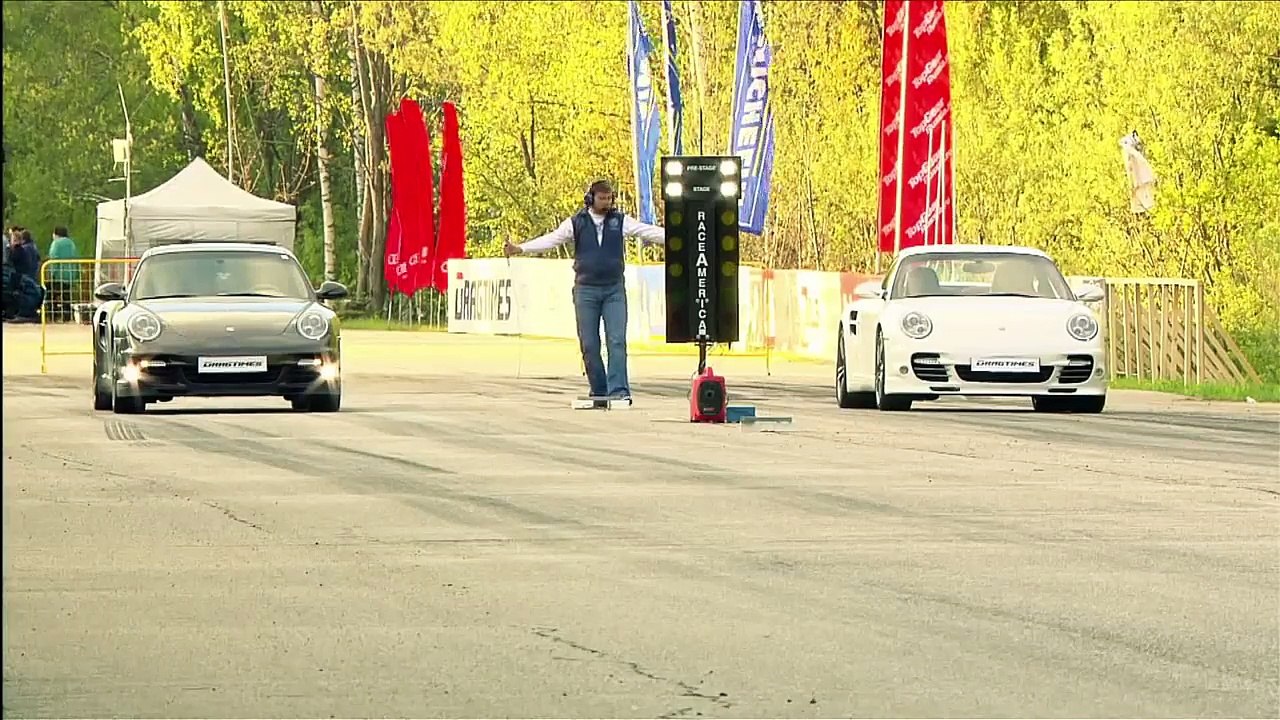 Porsche 911 Turbo vs Nissan GT R Battle
