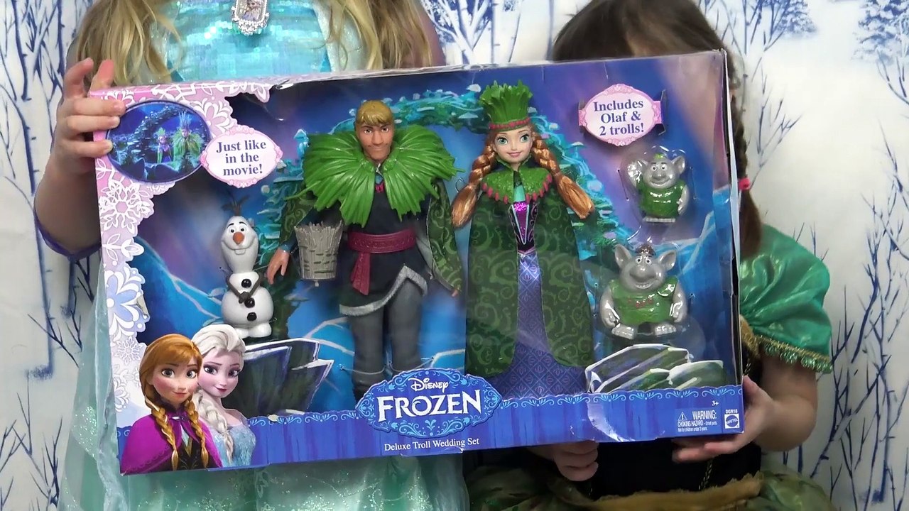 FROZEN SUPER GIANT SURPRISE EGG Fun Toys Video