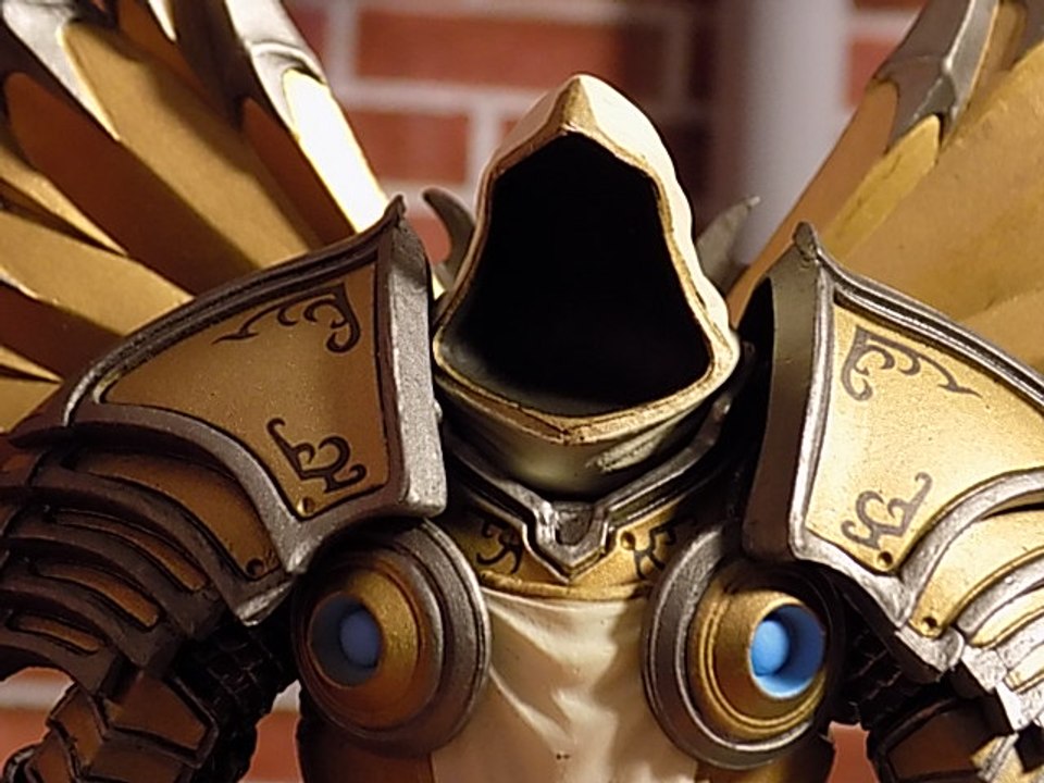 NECA HEROES OF THE STORM TYRAEL ACTION FIGURE REVIEW(ARCHANGEL OF JUSTICE)