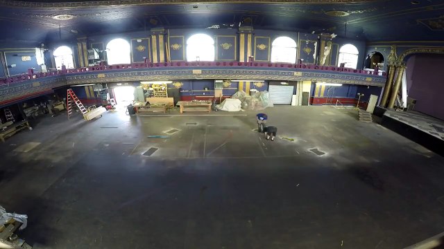 Fixed Gear Bike Race on Rare Figure 8 Track Red Bull Mini Drome